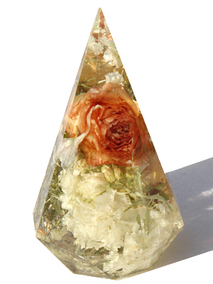 Ring Holder with preserved flowers